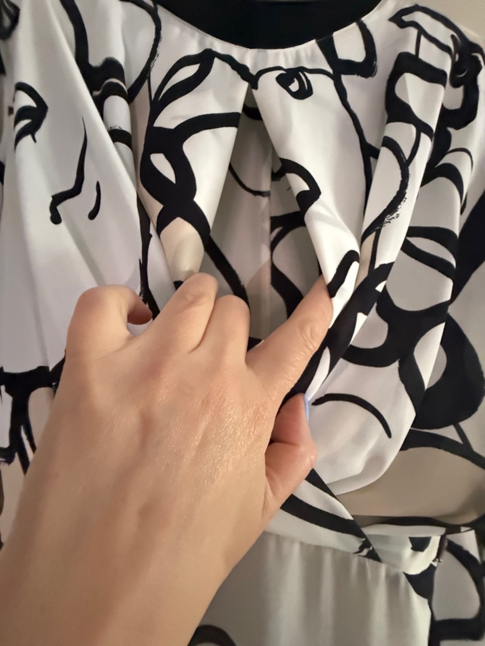 Armani Exchange Silk Blend Face Print Dress – Rare Statement Piece, Size 6 - Picture 9 of 13
